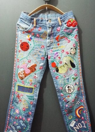 Wrangler Hand Embroidered Jeans | Straight Leg | W32 L31 | Mid Blue