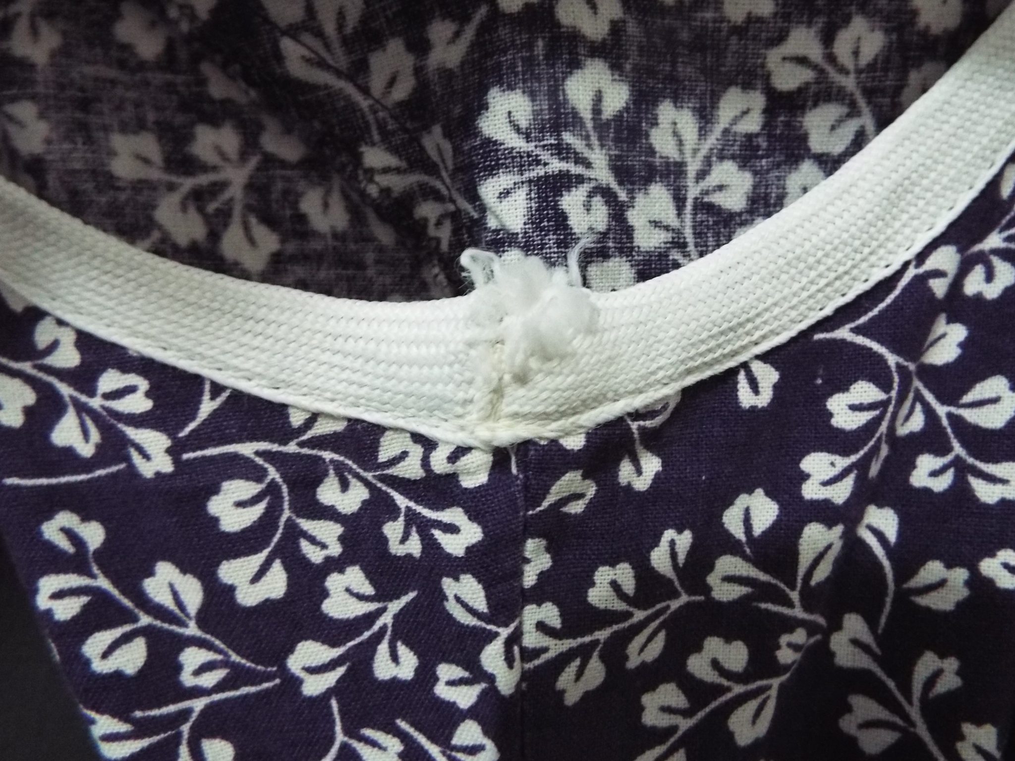 Vintage 1960s Cotton Tea/Day Dress | 40" | Blue & White | Floral Pattern | Handmade - Image 3