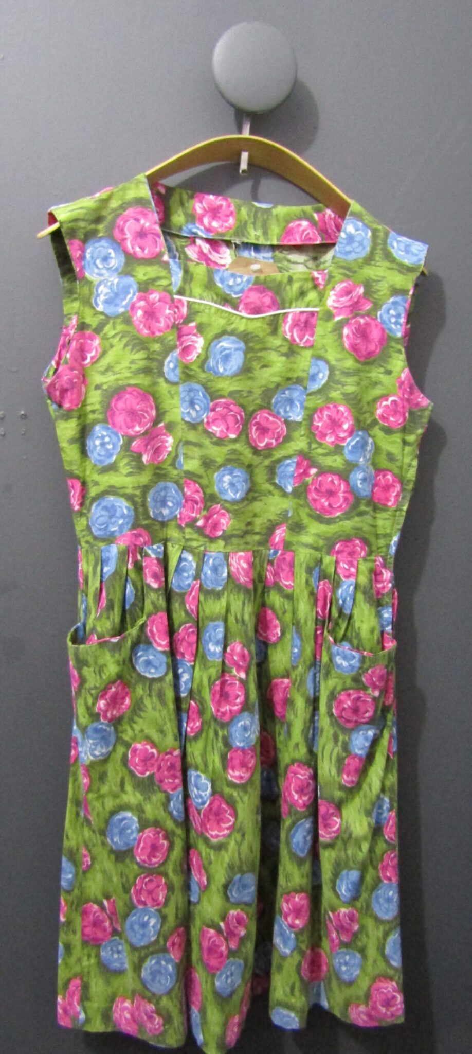 50s/60s Tea/Day Dress | 32" Waist | Floral Pattern | Handmade
