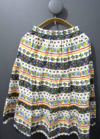 1960s Peasant Style Skirt | 26" Waist | Multicoloured Floral Pattern