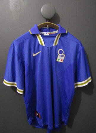 Italy Football Shirt | Nike | Large | Blue | 1996-97 Home Shirt