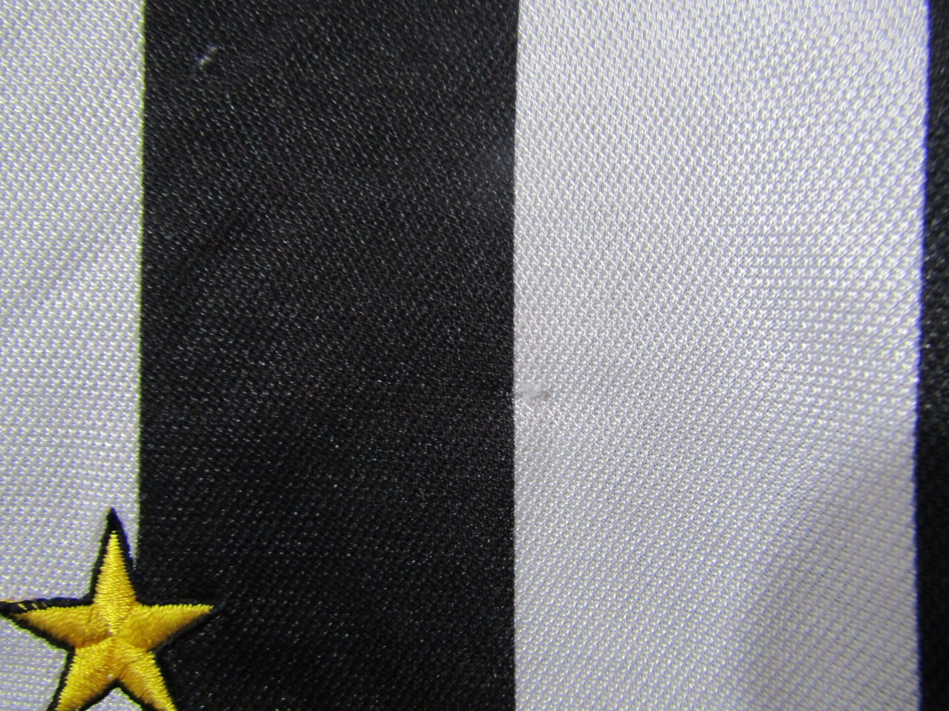 Juventus Football Shirt | Kappa | Large | Black & White | 1995-96 Home Shirt - Image 12
