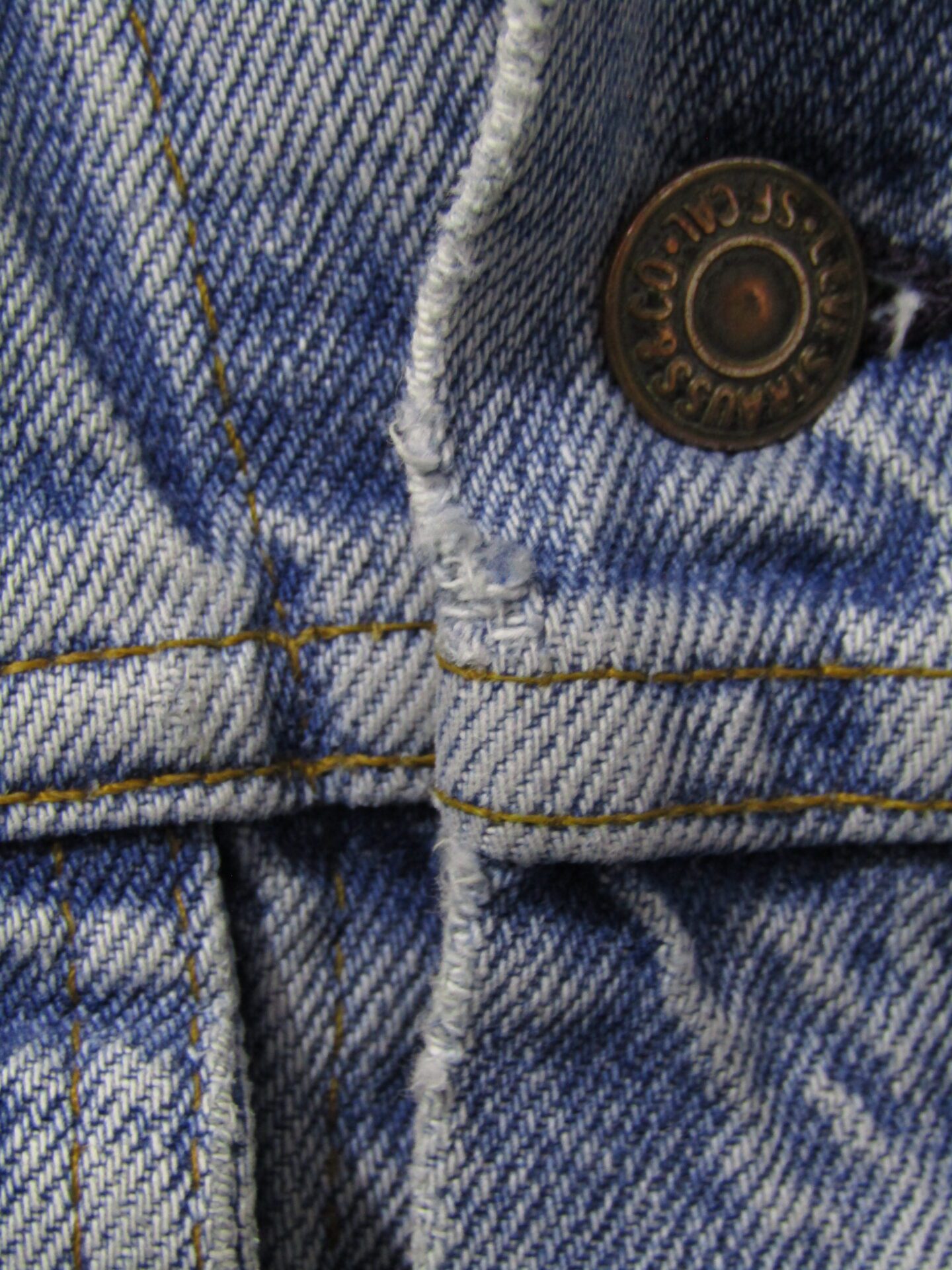 Levi's 70506 Denim Jacket | Slim Trucker | 38 | Mid blue - Image 7