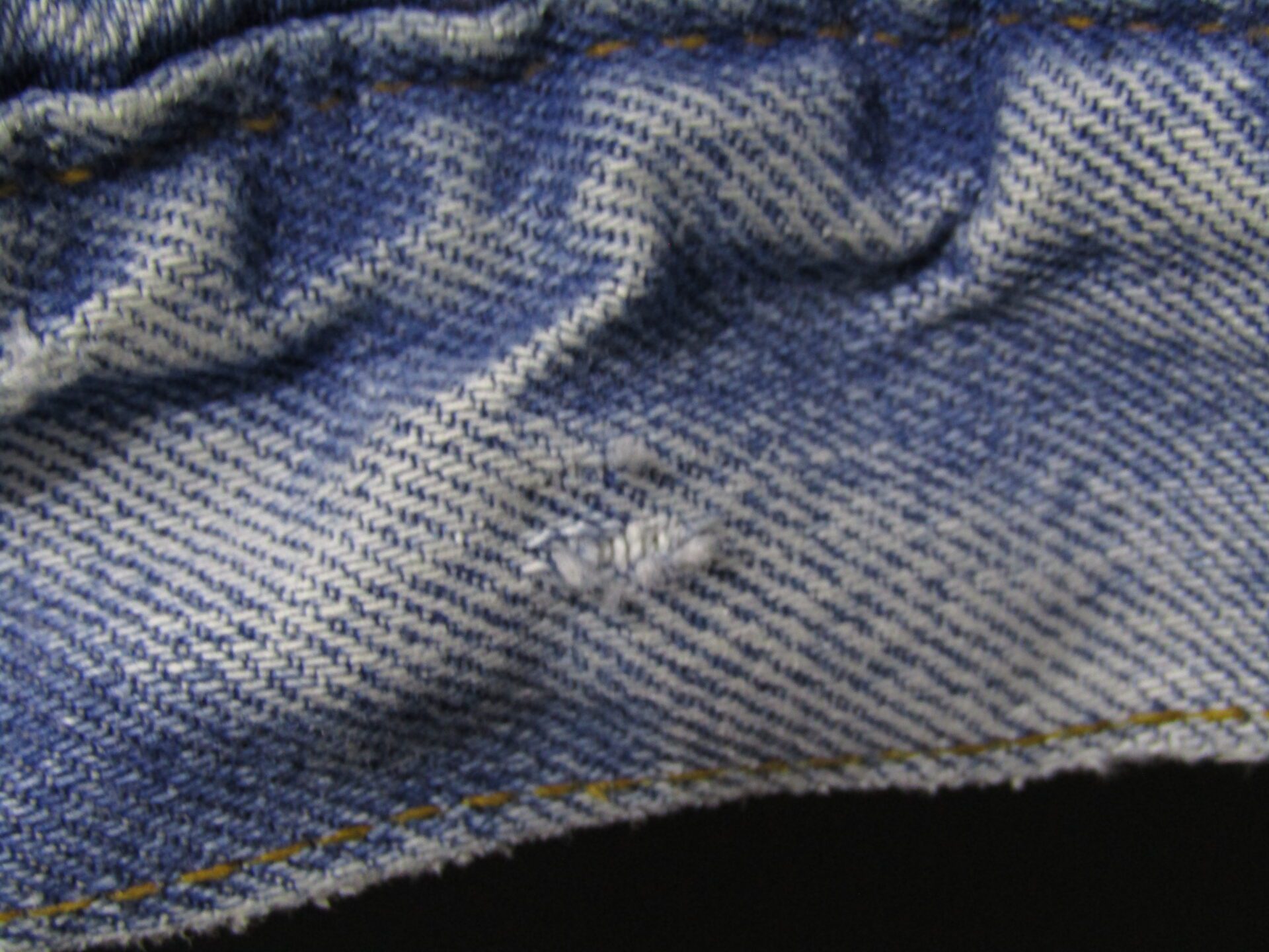 Levi's 70506 Denim Jacket | Slim Trucker | 38 | Mid blue - Image 8