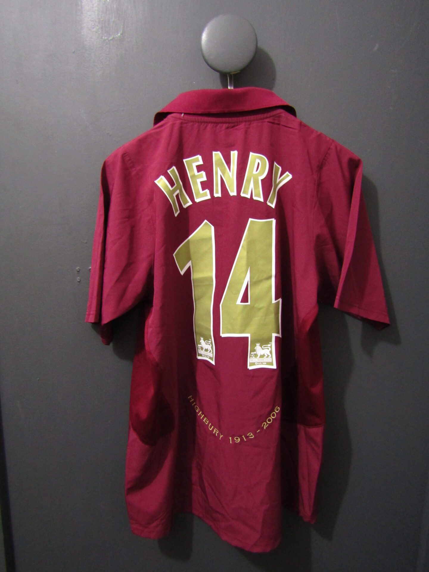 Arsenal Football Shirt | Thierry Henry 14 | Nike | Large | Burgundy | Home 2005-06 - Image 2
