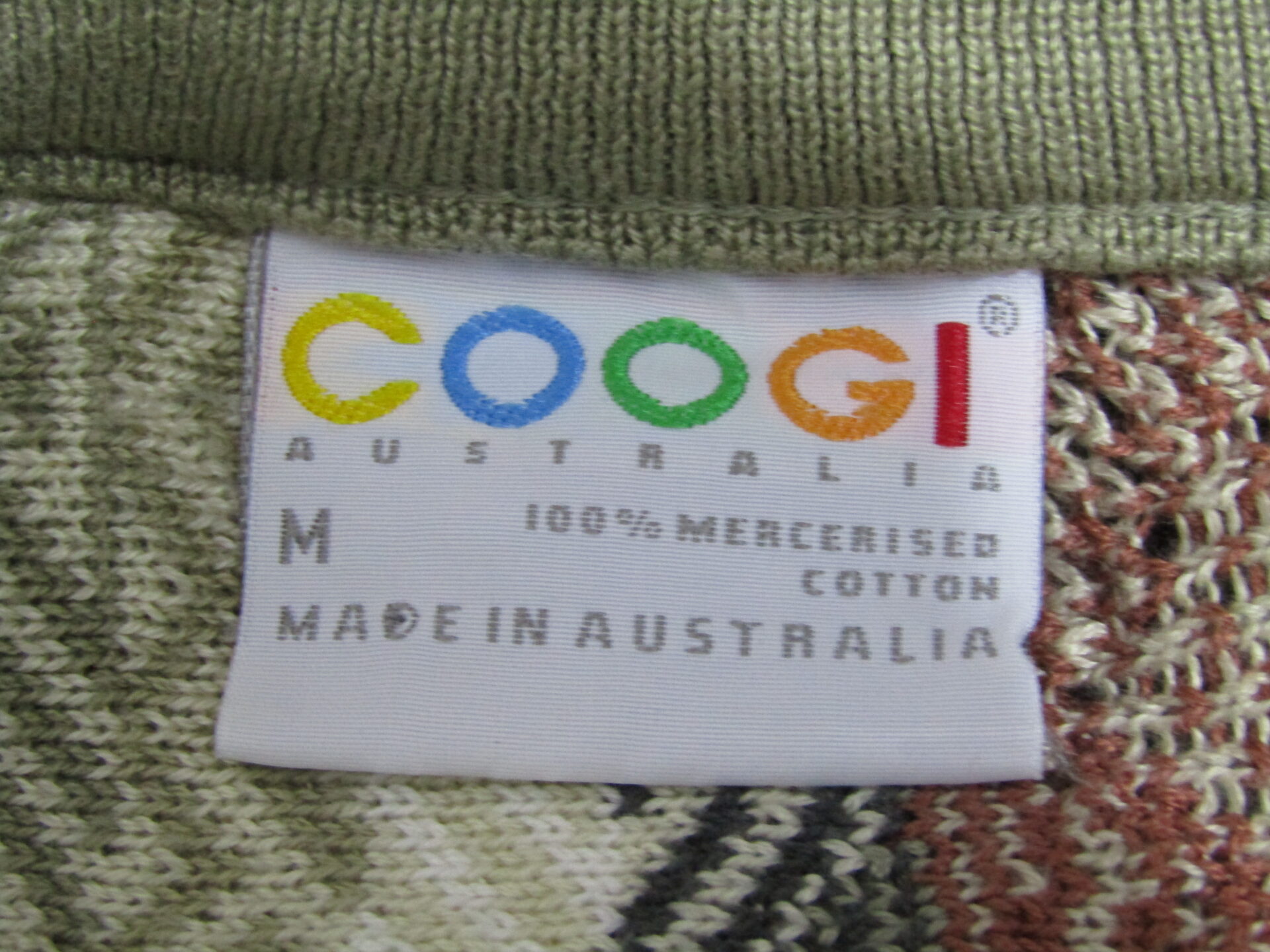 Genuine Coogi of Australia V- neck Jumper | Medium | Multicoloured - Image 3