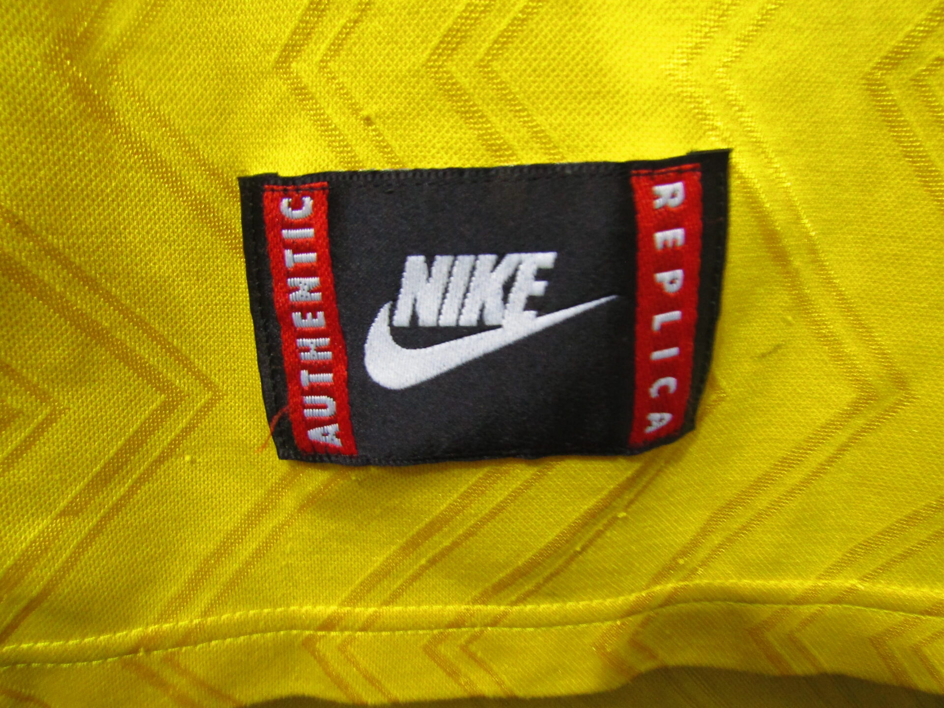 Arsenal Away 1996-97 Football Shirt | Nike | XL | Yellow - Image 4