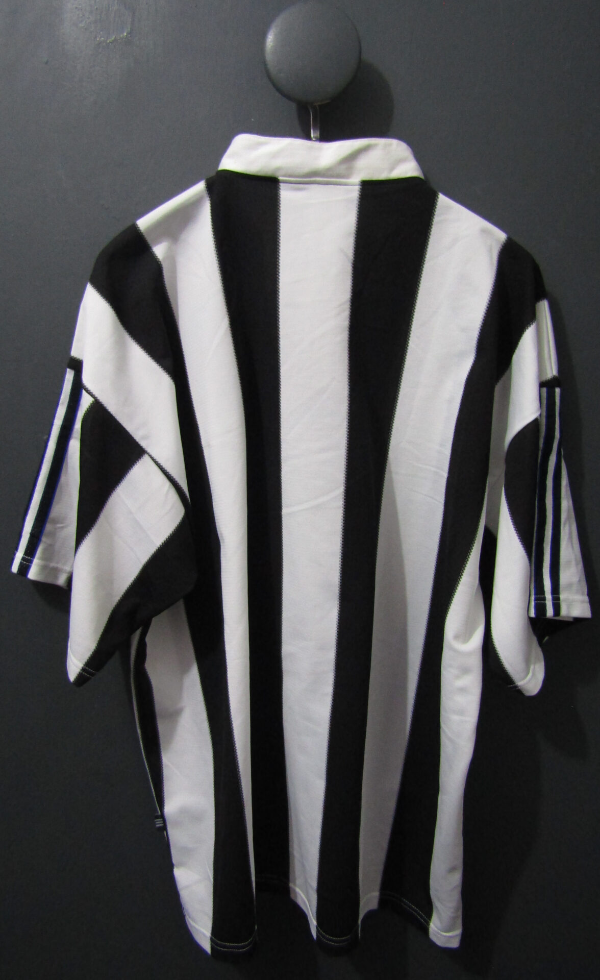 Newcastle Football Shirt | Adidas | 2XL | Black & White | 1995-97 Home Shirt - Image 2