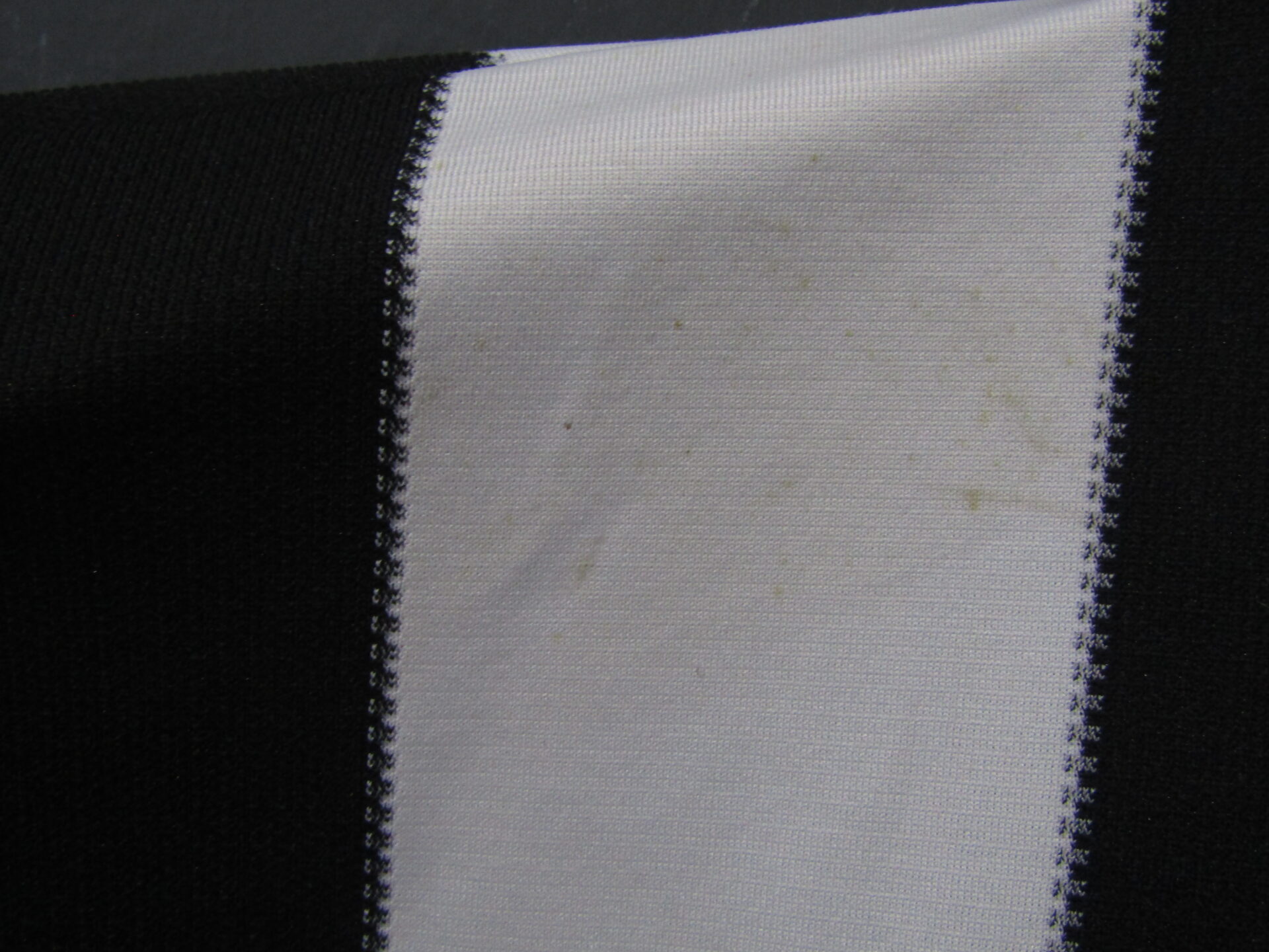 Newcastle Football Shirt | Adidas | 2XL | Black & White | 1995-97 Home Shirt - Image 9