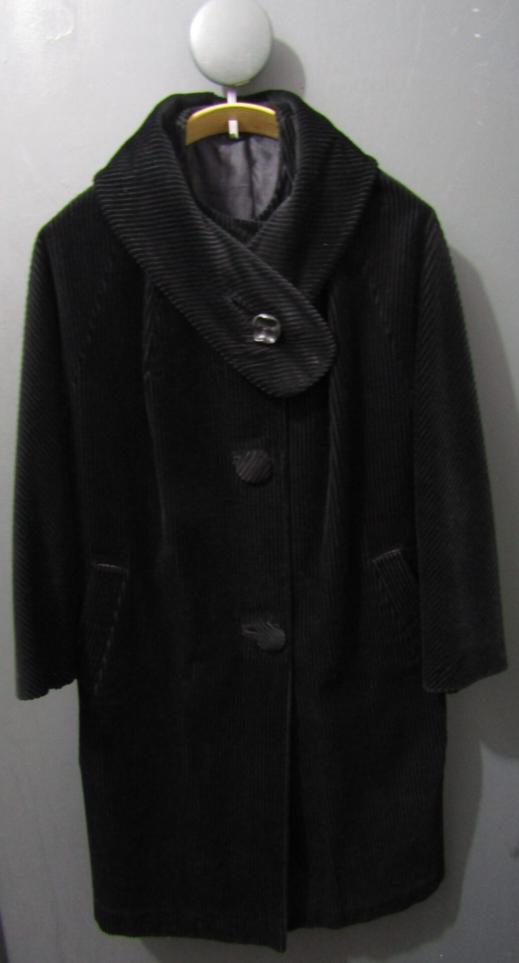 60's Women's Shawl Collar Corduroy Coat | Medium | Black