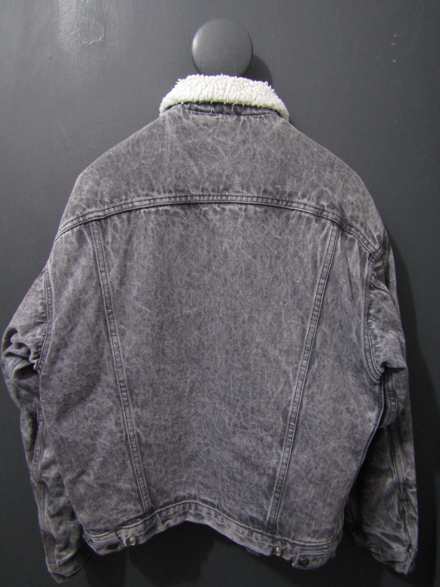 80's Levi's Denim Sherpa Trucker Jacket | Medium | Mid Grey - Image 2